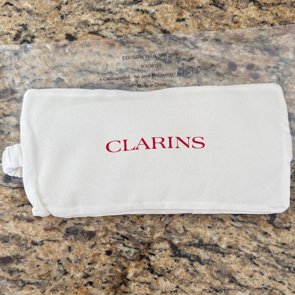 Clarins Hot & Cold Reusable Spa Eye Gel Cushion with Red Logo